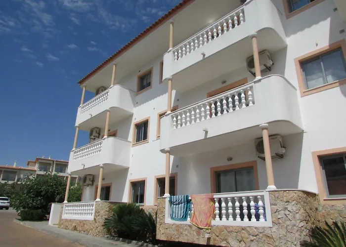 Cabrita Olhos de Agua (Albufeira)